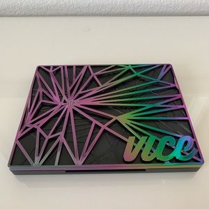 Urban Decay Vice 4 Eyeshadow Palette